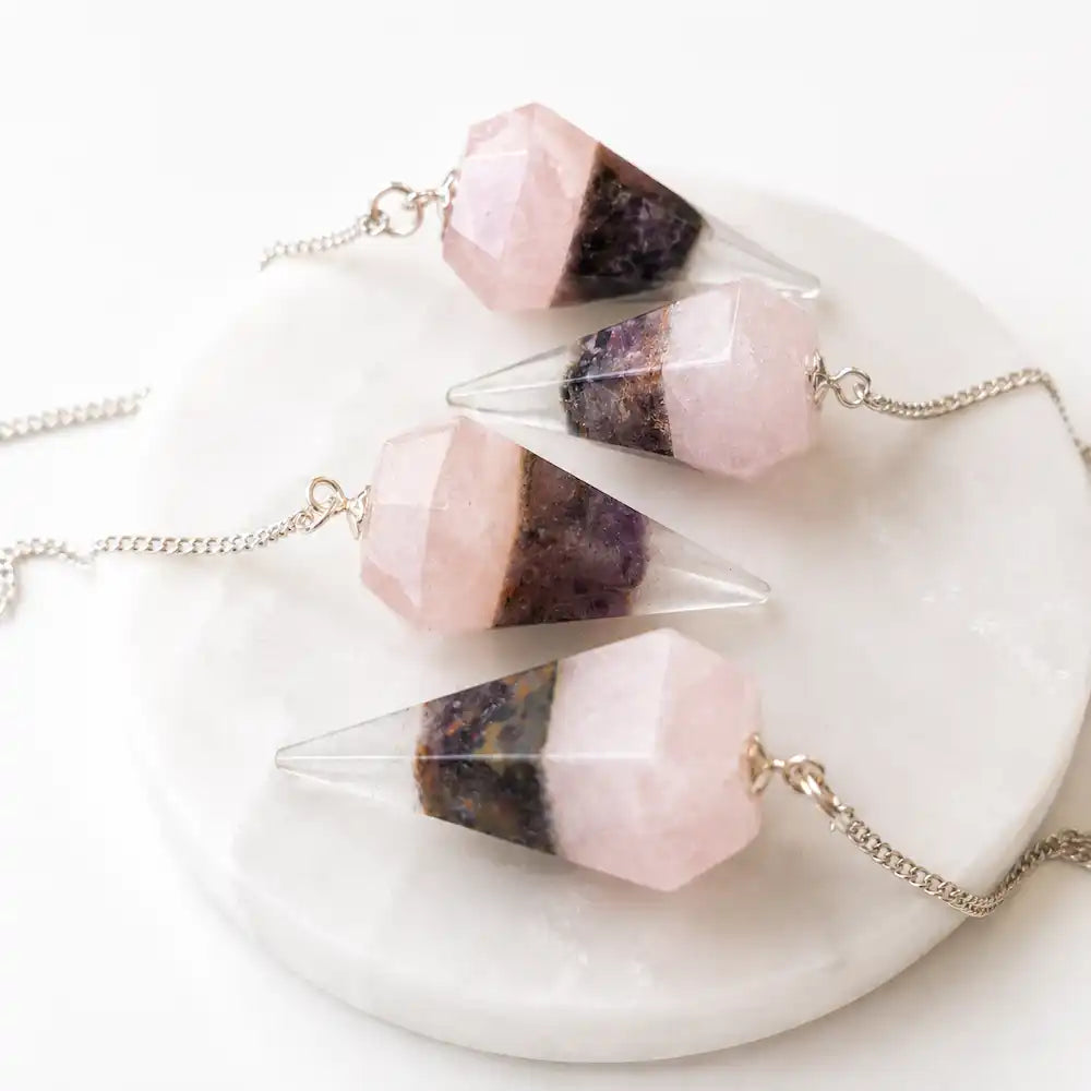 Pendule hexagonal quartz rose améthyste et cristal