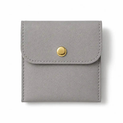 Pochette carré bouton pression en cuir PU. gris pour pendule